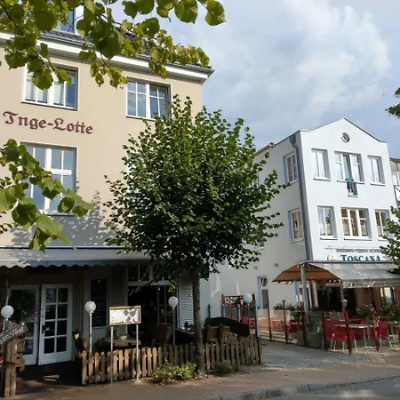 Reihenhaeuser Bansin * Heringsdorf (Usedom)